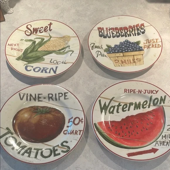 New Home Trends “Farm Fresh” Plates - Picture 1 of 7